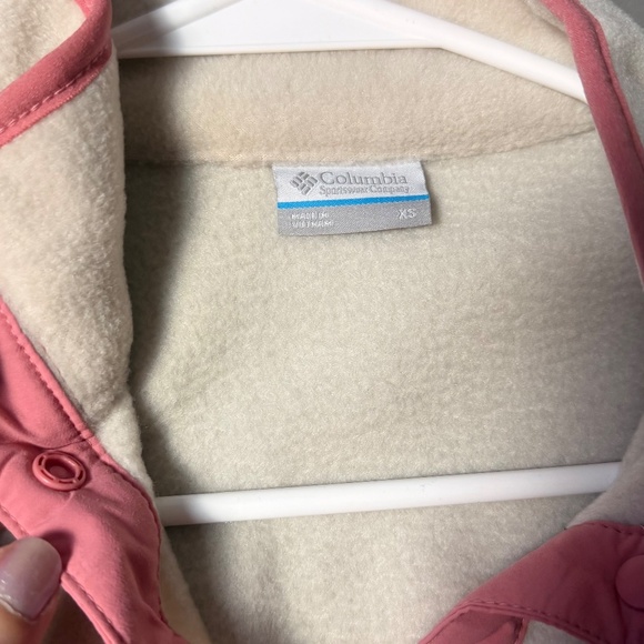 Beige and pink Columbia fleece sweatshirt - Picture 4 of 4
